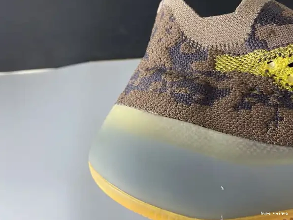 hype ADIDAS GOLD NON-REFLECTIVE BOOST 380 FZ4982 YEEZY 'COFFEE 0325